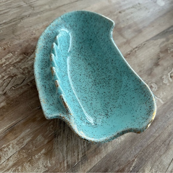 California Original Turquoise Speckled Ashtray Freeform Shape 608T Mark MCM - Picture 3 of 8